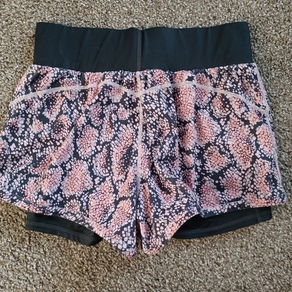 Fabletics Olesia Shine Shorts - Picture 3 of 5